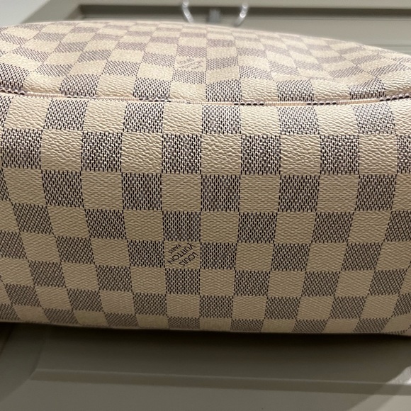 Louis Vuitton Neverfull MM - Picture 8 of 8